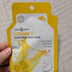 Vitamin C Brightening Face Mask - Yellow